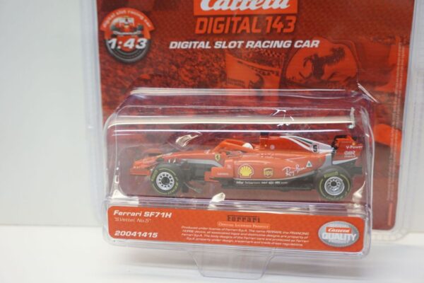 Carrera Digital 143 Ferrari SF71H S.Vettel No. 5