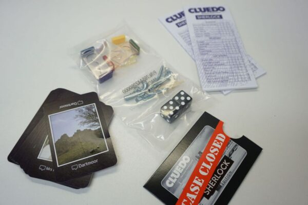 Hasbro Cluedo Sherlock Edition  - Image 2
