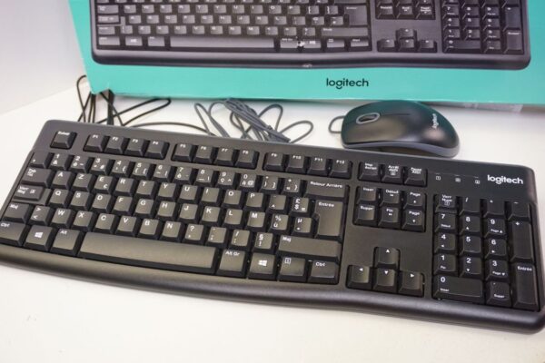 Logitech klaviatuur ja arvutihiir