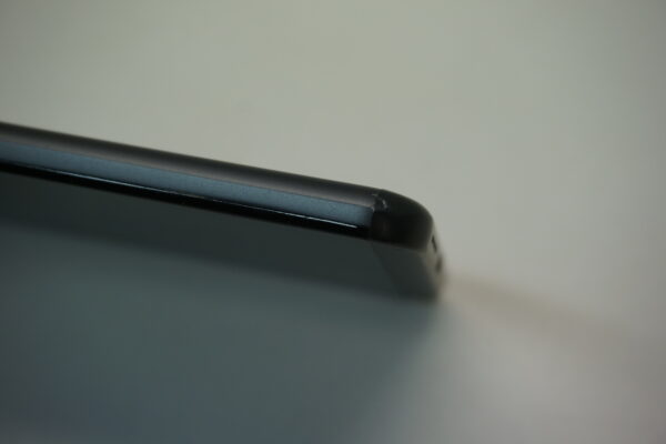 LG Q8 nutitelefon - Image 7
