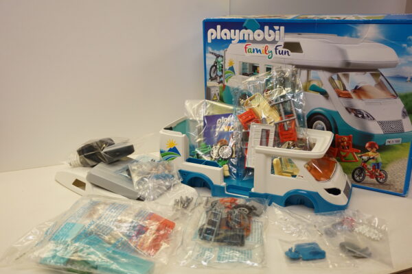 Playmobil 70088 Matkaauto - Image 2