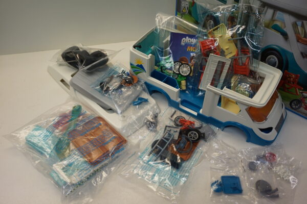 Playmobil 70088 Matkaauto - Image 3