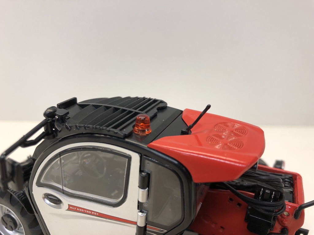 WIKING Manitou teleskooplaadur MLT 635, mudelsõiduk, 1:32 - Image 7