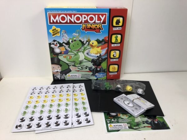 Hasbro Gaming Monopoly Junior - Image 4