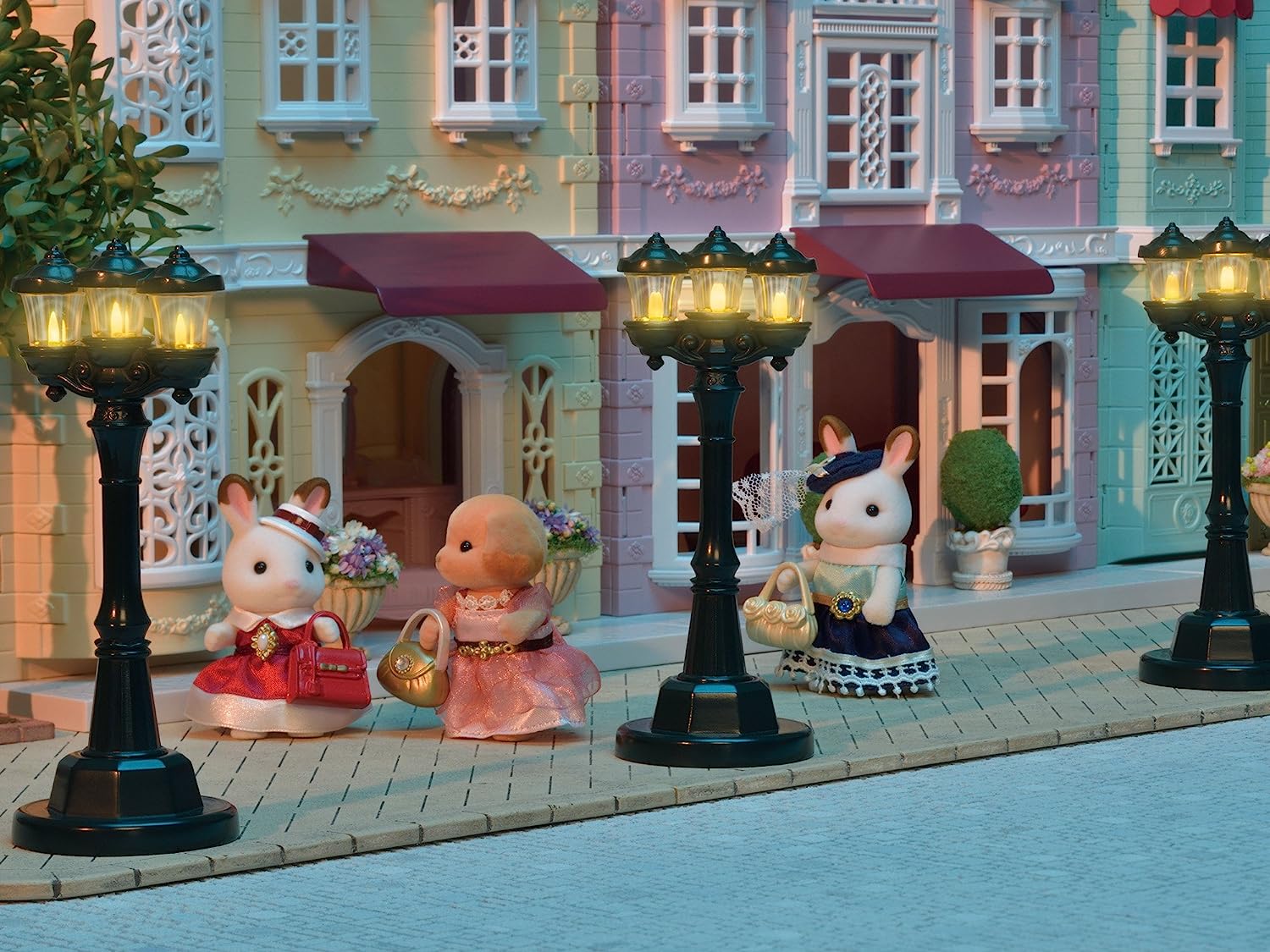 Sylvanian Families Town valgusega tänavalamp - Image 2