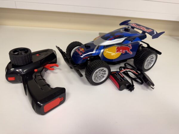 Carrera RC 370201058 2.4 GHz Red Bull RC2 - Image 3